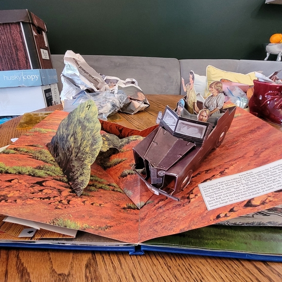 ROYAL WEDDING POP UP BOOK - Picture 4 of 4